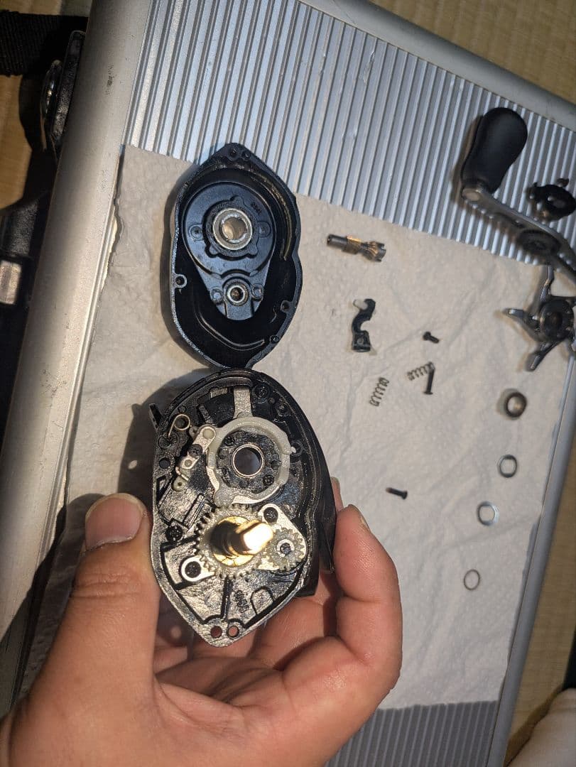 シマノ SHIMANO 20メタニウム HG 右ハンドル　本体のみ