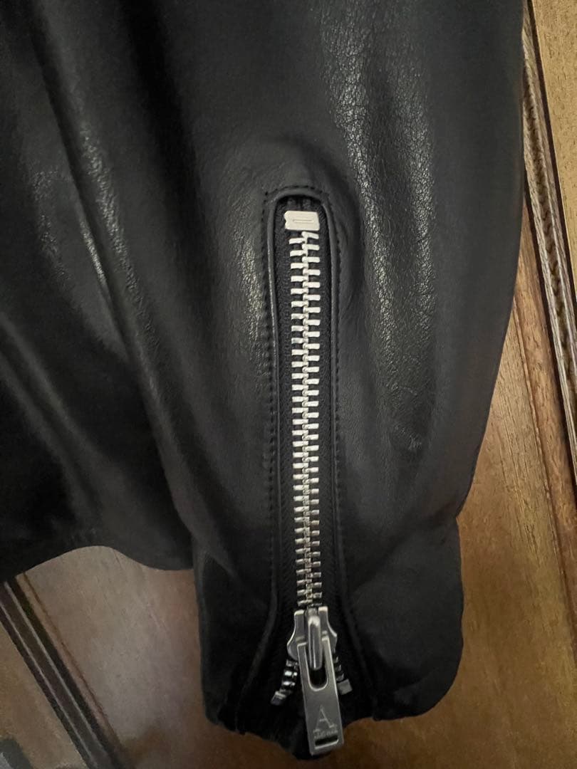 A LEATHER ROADSTER JACKET(旧名称DRIZZLER)