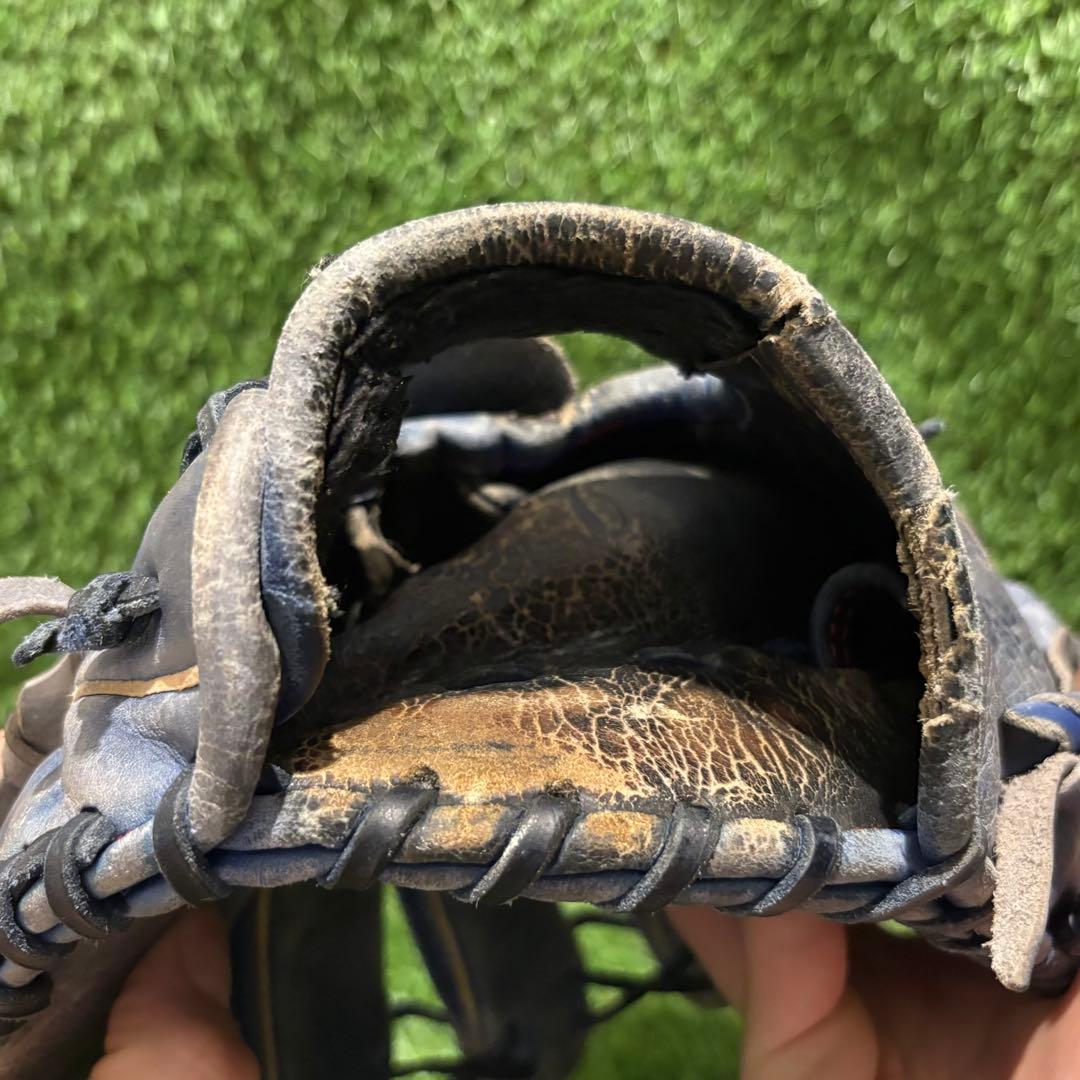 野球グラブ　グローブ　一般軟式大人用　投手用　ゼット　岩隈久志モデル