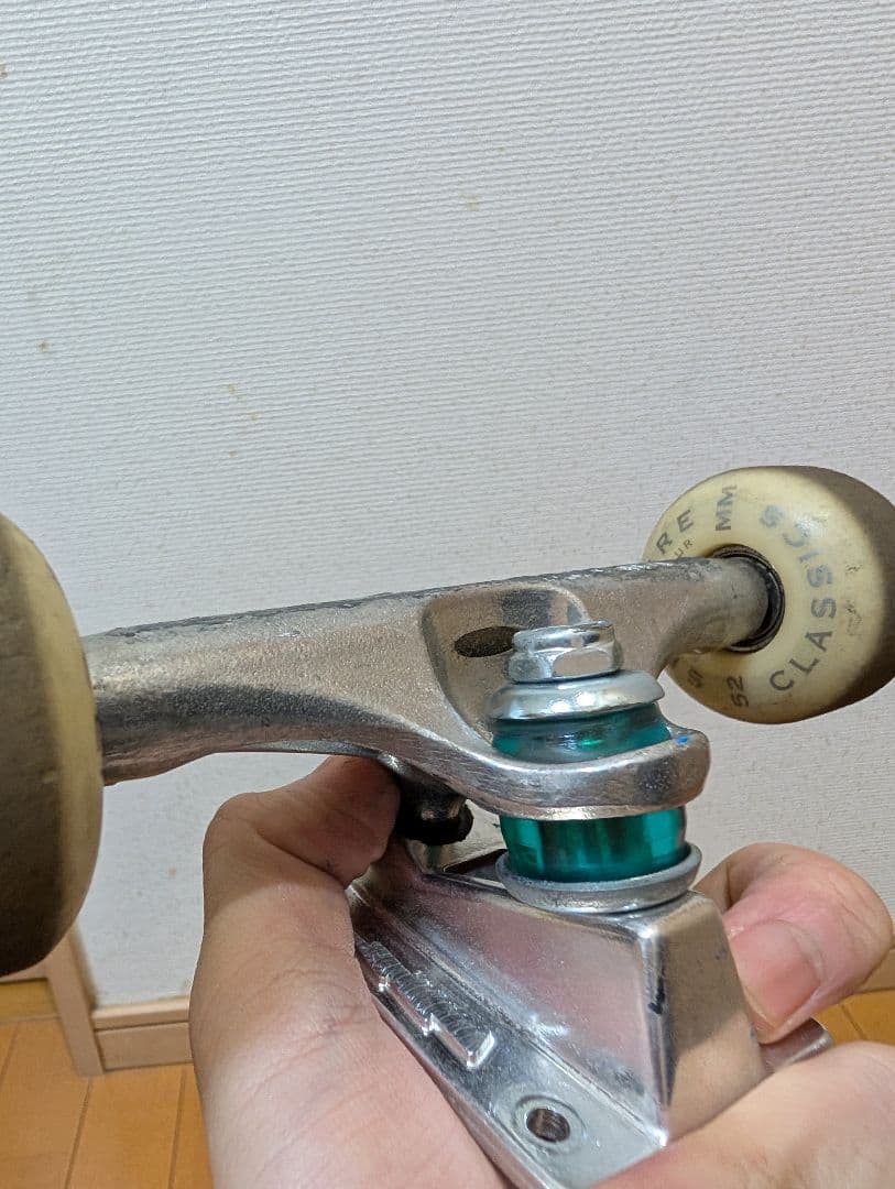 サンダー　ホローライト