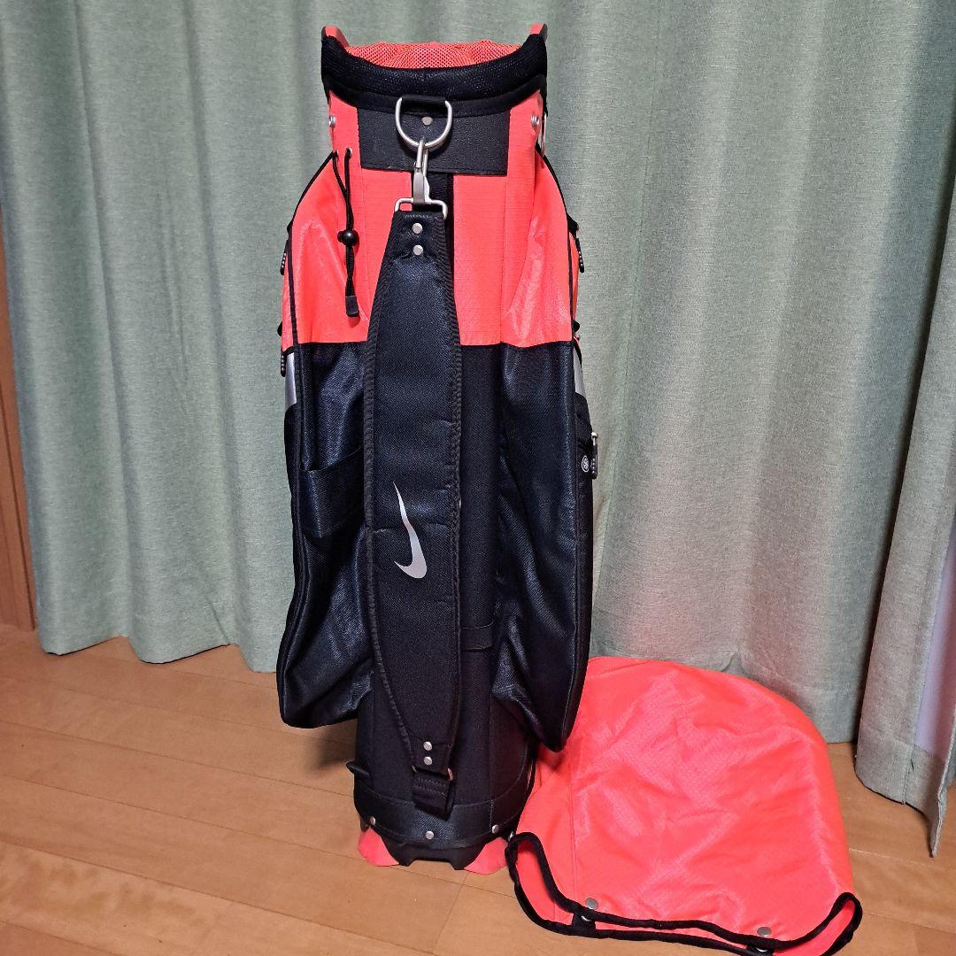 Nike キャディバッグ人気の14分割。フード付き。本体、フード共に美品。