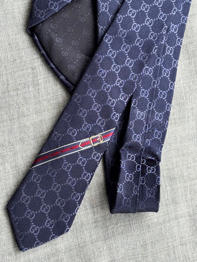 GUCCI ネクタイ　GGパターン　ネイビー美品