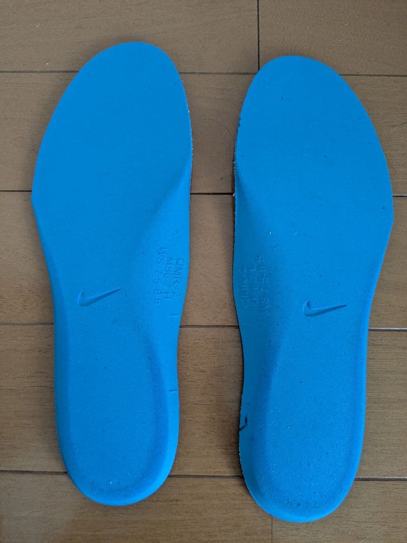 Nike ランニングシューズ ボメロ18 ホワイト/オレンジ/ピンク　24.5