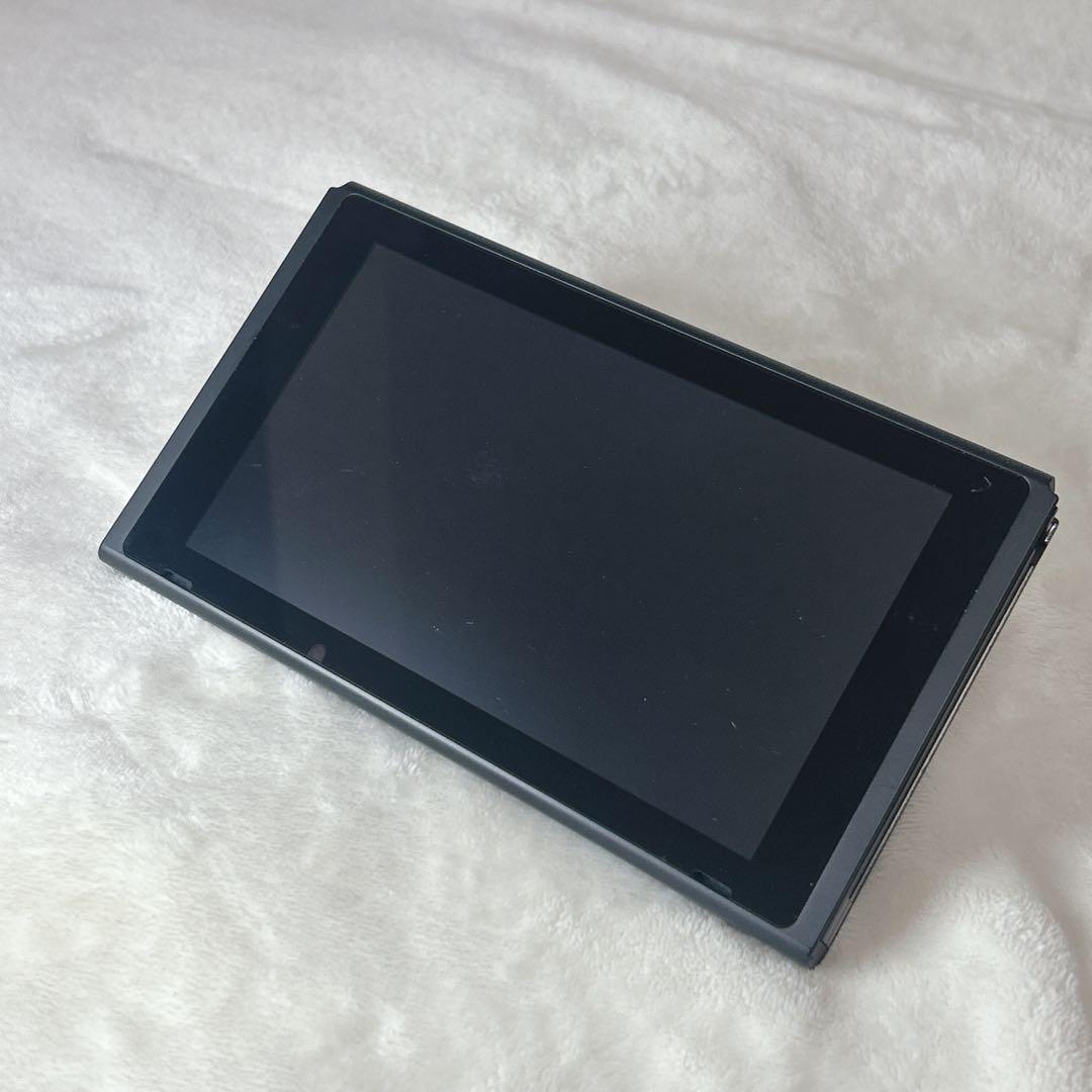 ✨美品✨Nintendo Switch 2018年製　任天堂　ゲーム機