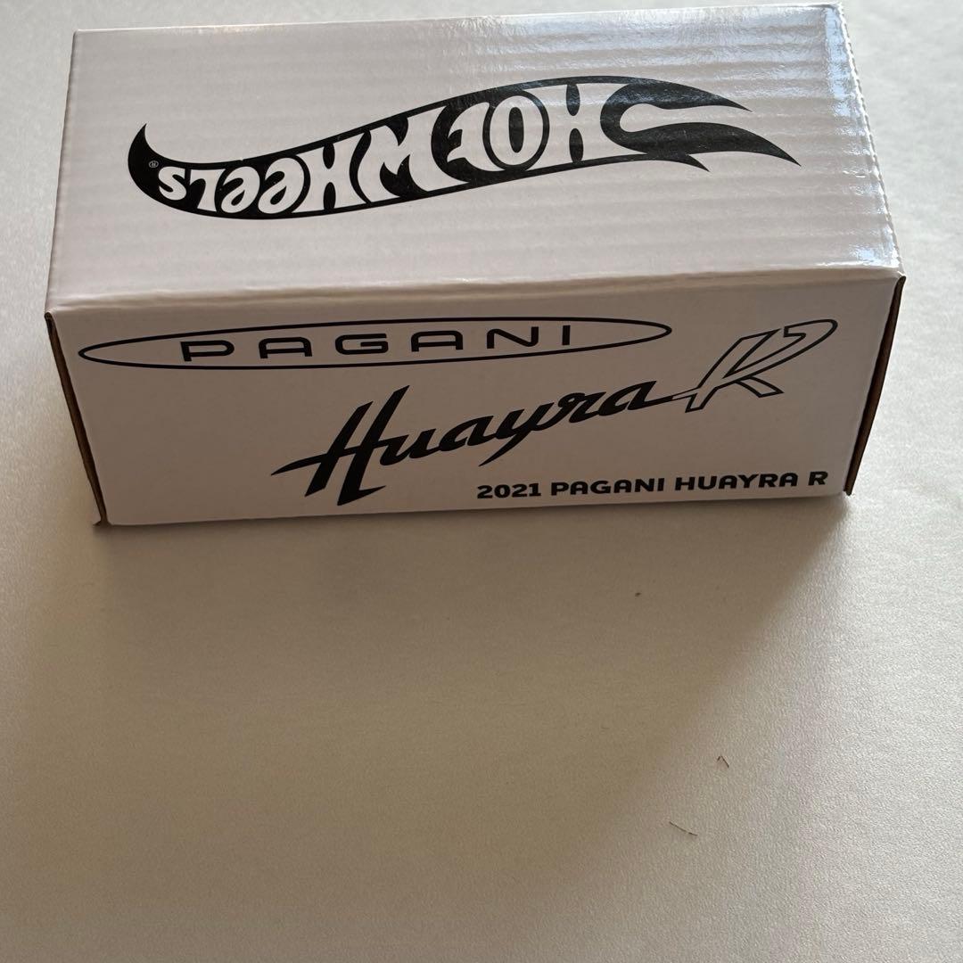 RLC限定 ホットウィール　2021 パガーニ ウアイラ R ミニカー