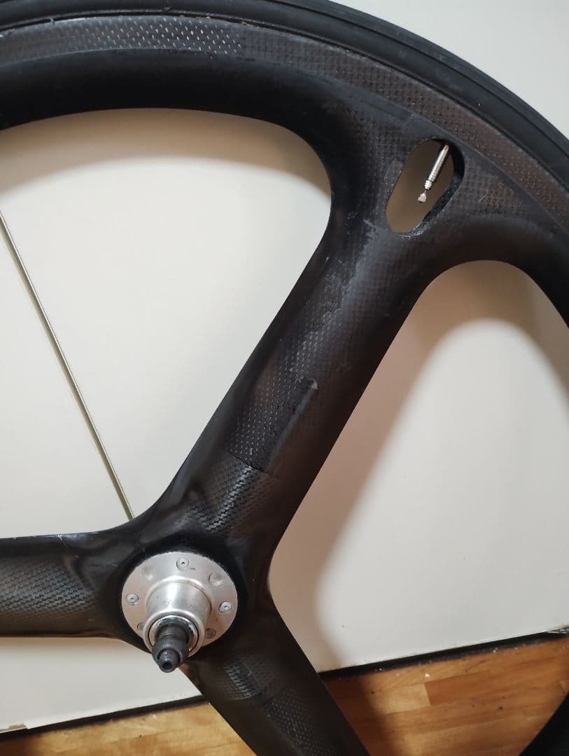 トレカ TORAYCA カーボンバトンホイール 700C チューブラー 後輪