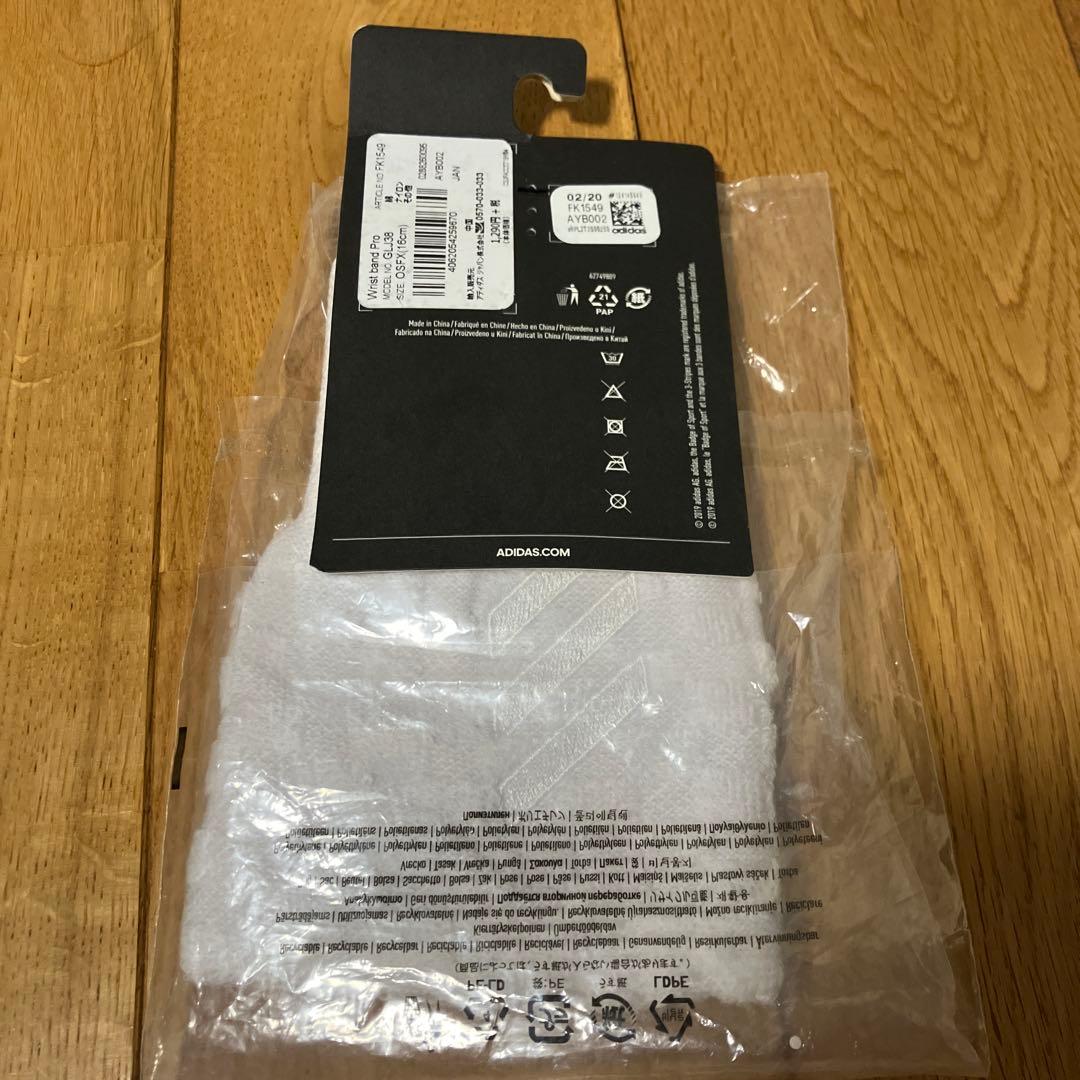 アディダス　adidas リストバンド