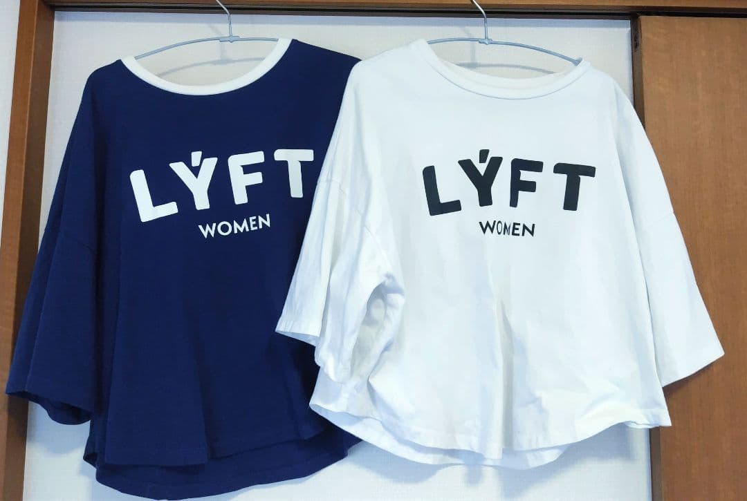 LYFT WOMEN S 2枚セット Tシャツ ネイビー、ホワイト レディース