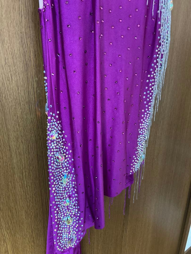 紫色の社交ダンスラテン衣装