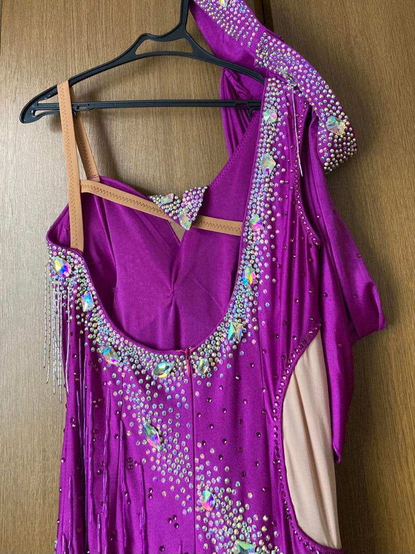 紫色の社交ダンスラテン衣装