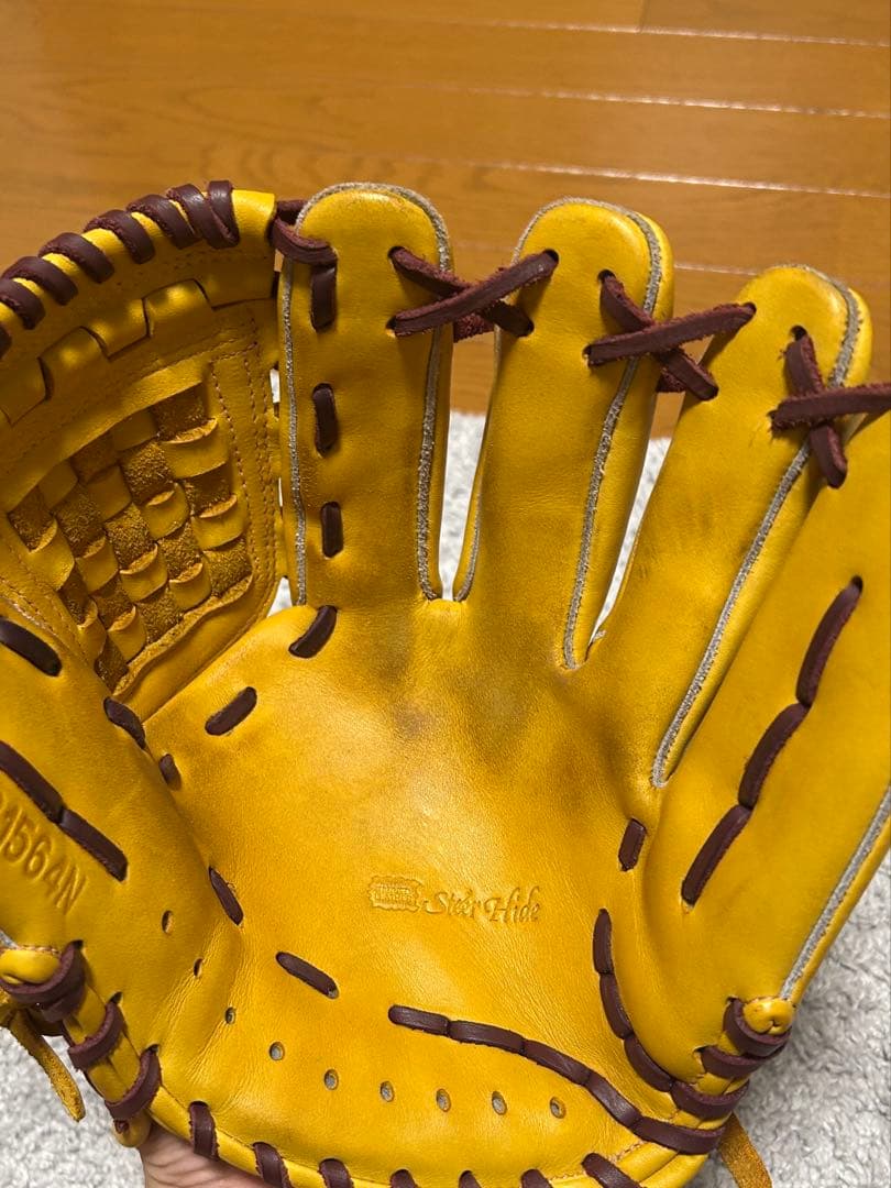 ゼット　軟式オールラウンド用グローブ