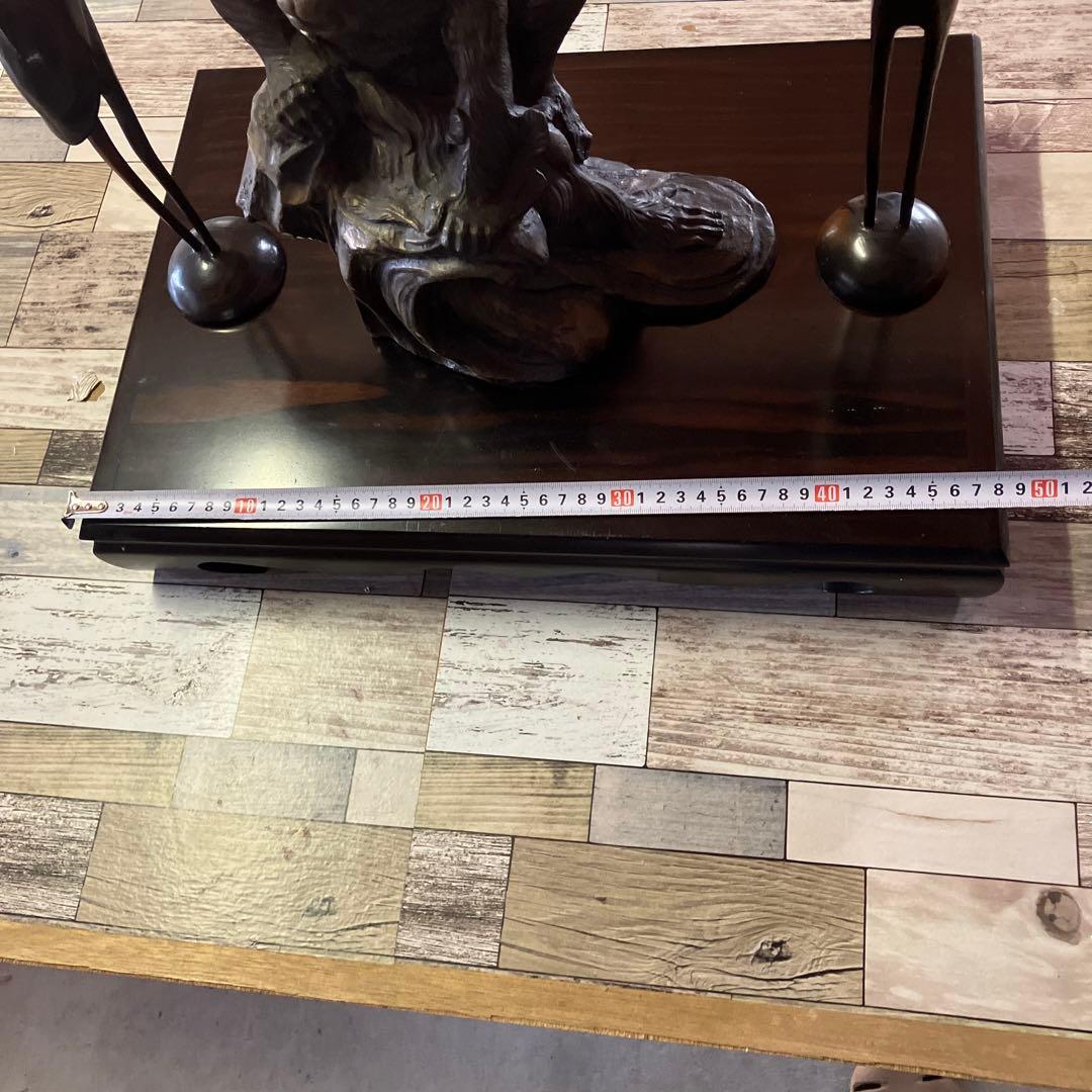 金属製猿のアンティーク、鶴（つがい）の置物まとめ売り　台座付き