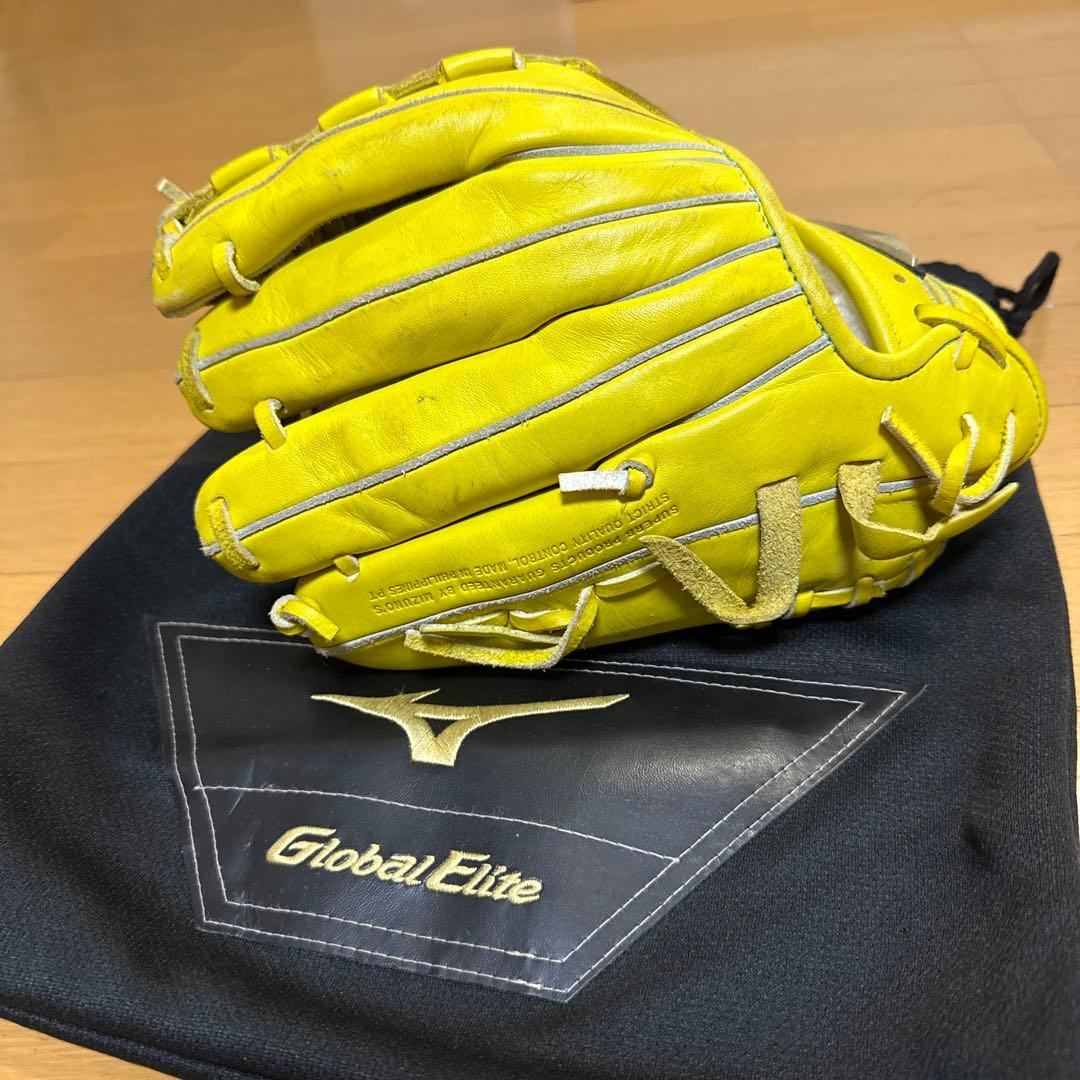 Mizuno Global Elite 軟式グローブ イエロー 収納袋付き