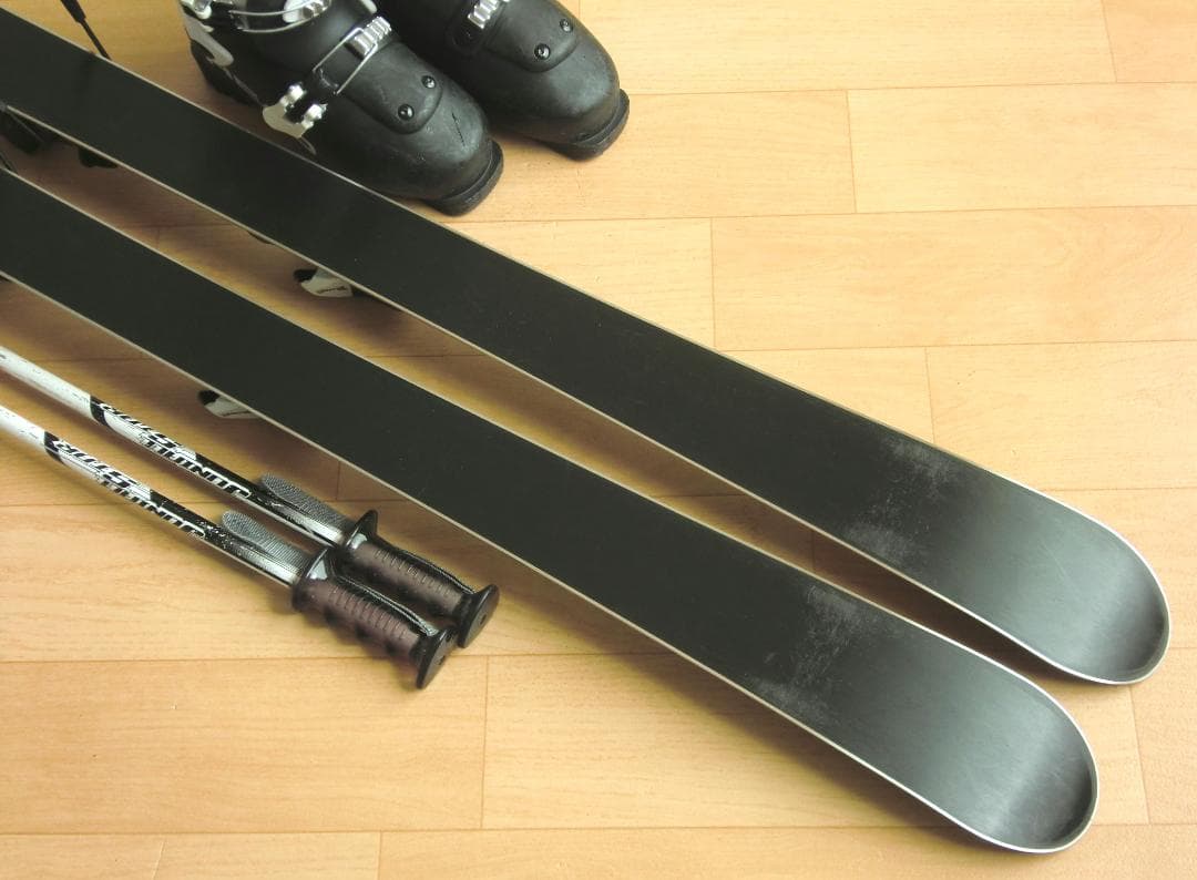 ■送料無料■SWALLOW■ジュニアスキーセット■板130靴22.5■WAX済■