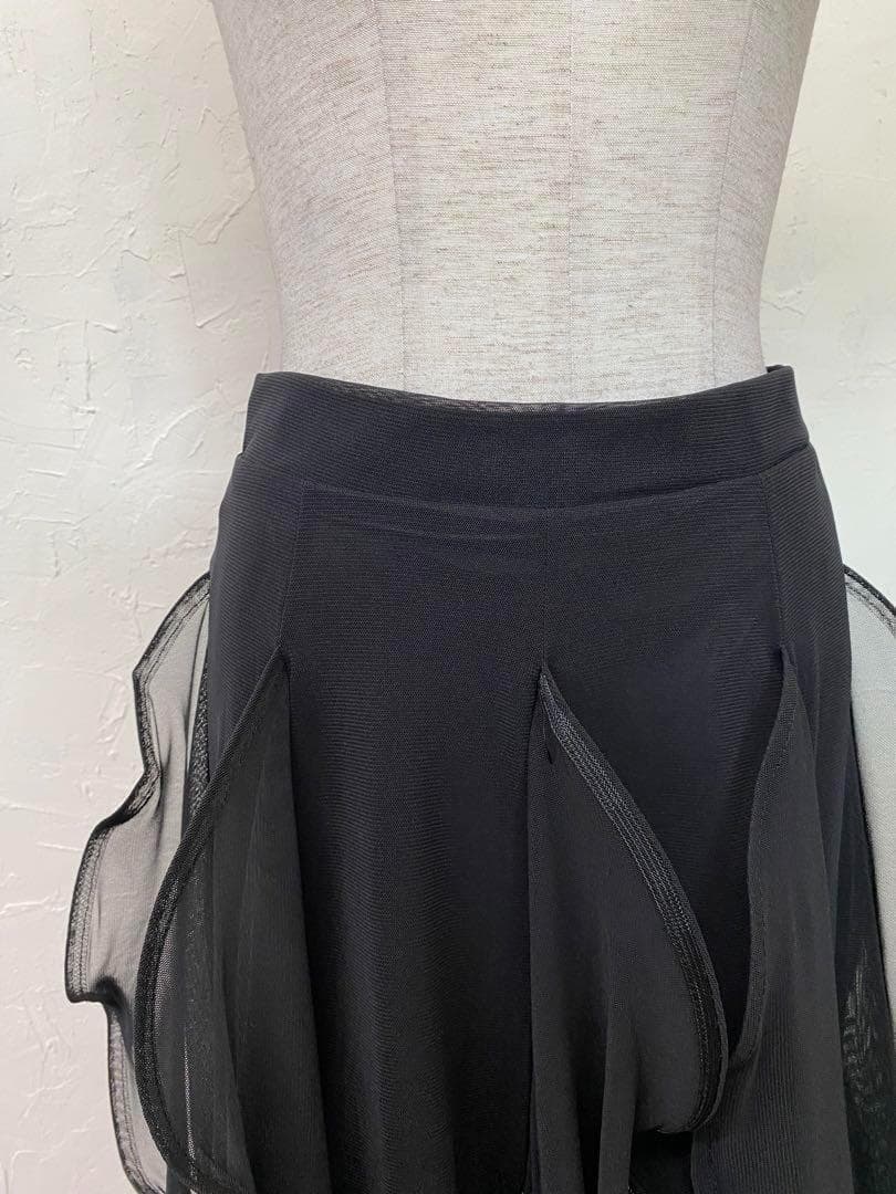 【ボリューミー】新品　フリルふりふりロングスカート 黒 ｍ160