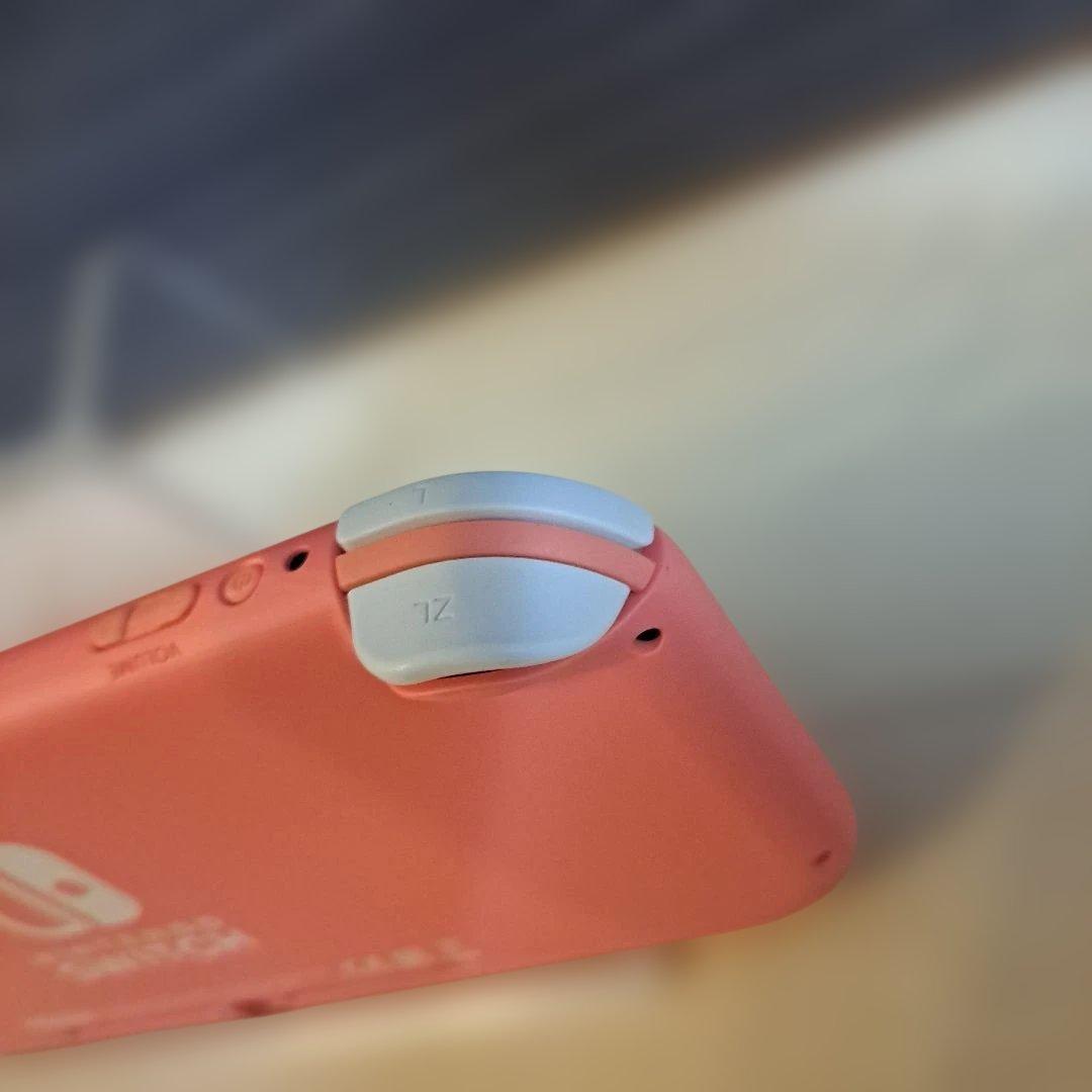 Nintendo Switch LITE コーラル箱、本体、充電器、おまけ付き