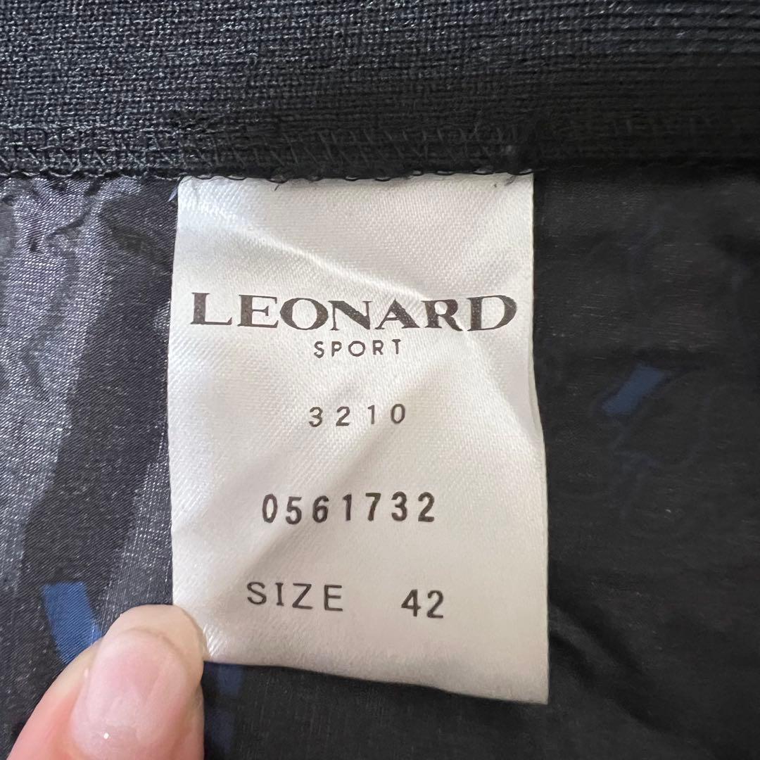 美品　大きいサイズレオナールスポーツ　シグネチャー柄ベスト　総柄　ブラック　XL