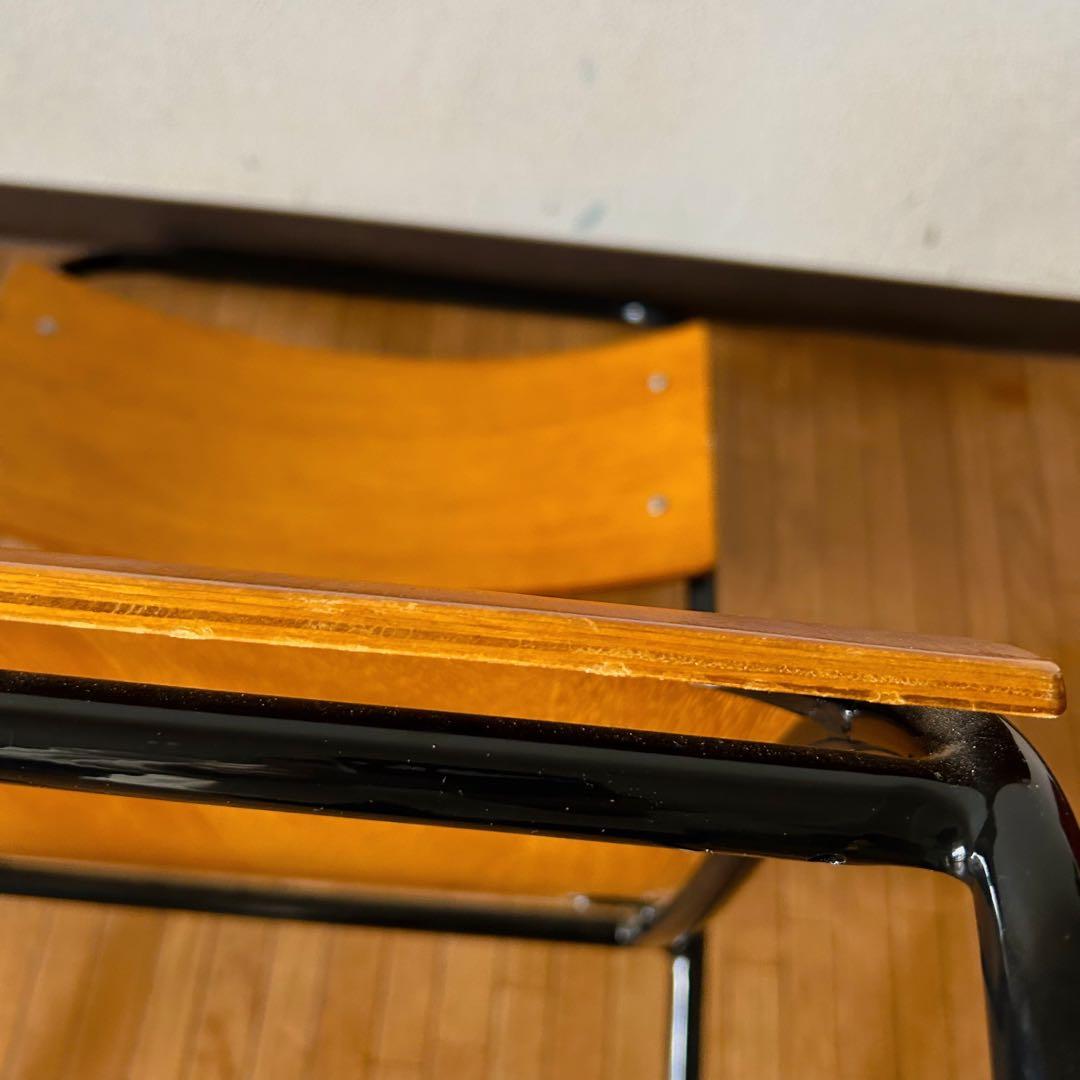 クラッシュゲート ブルーノ スタッキングチェア ブラック