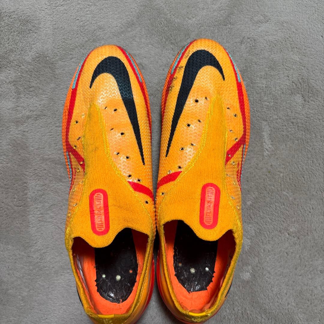 ナイキファントムGTエリート FG 紐片方あり