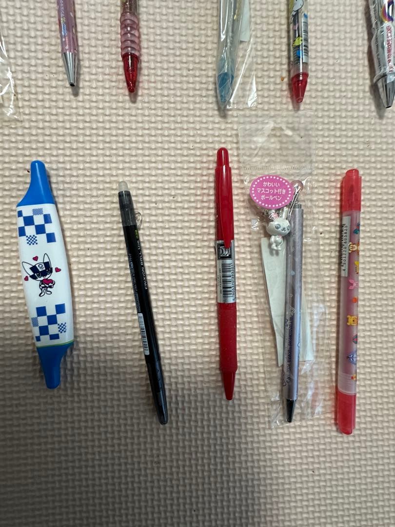 公*o様 キャラクター ボールペン セット B1