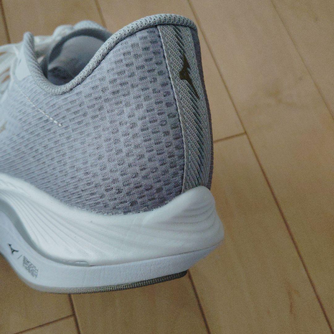 ミズノ　ウェーブリベリオンフラッシュ2