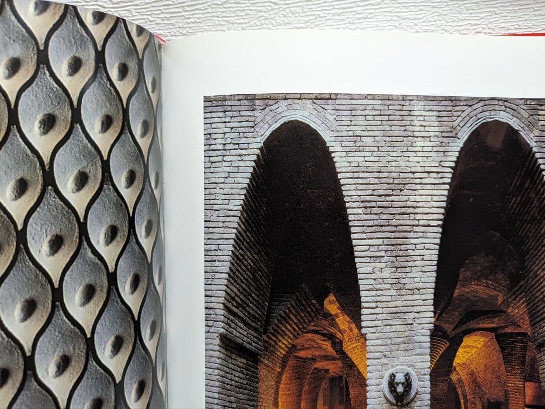 【ガウディ】建築写真集※ダメージあります