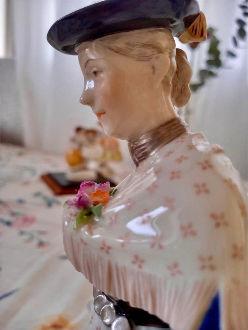 Nymphenburg ニンフェンブルグ　女性　フィギュリン　ドイツ製