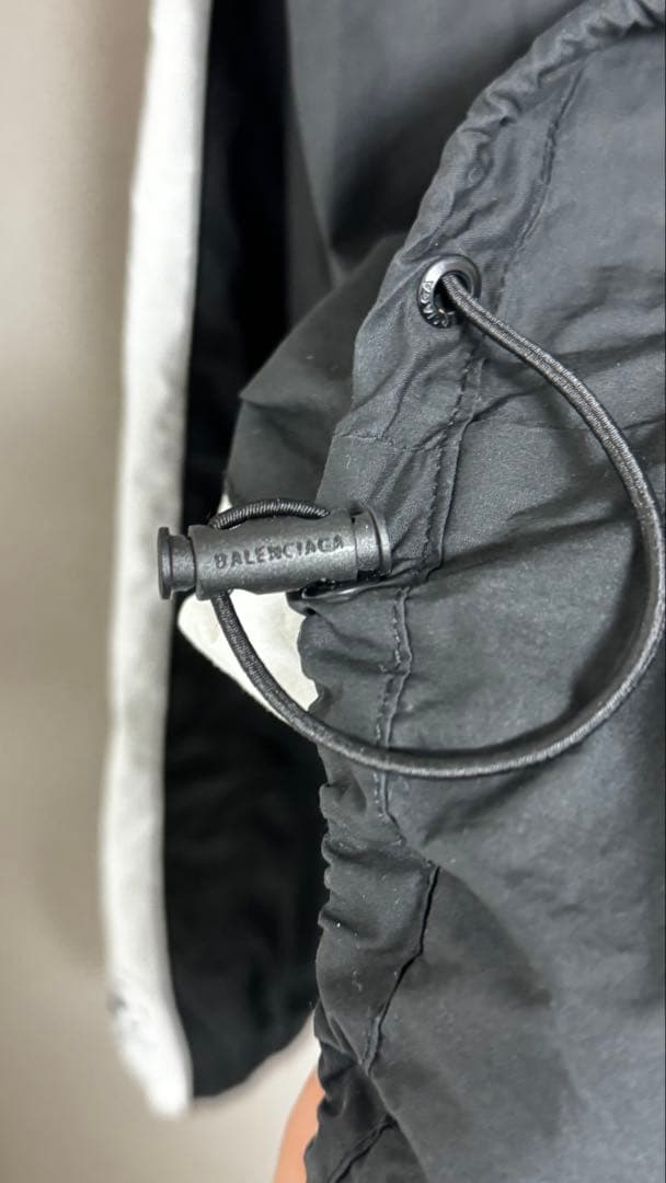 BALENCIAGA サッカーナイロンウィンドブレーカー
