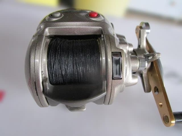 RYOBI Adventure VS300 電動リール