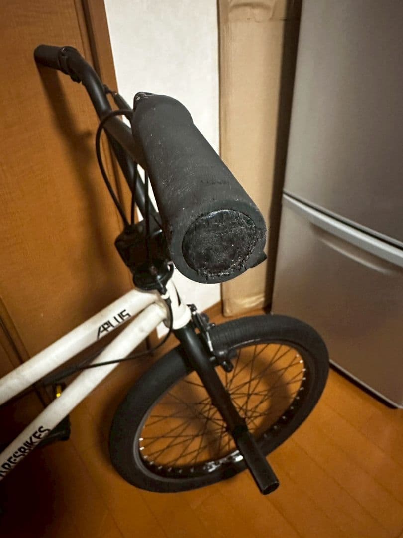 アーレスバイク AERIS BMX ホワイト(直接受け取りに来られる方限定)