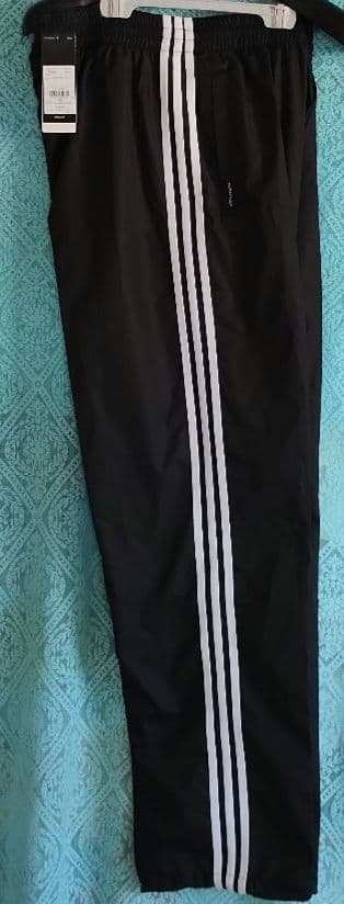 新品メンズOサイズアディダススポーツウェア上下セットCLIMAPROOFWIND