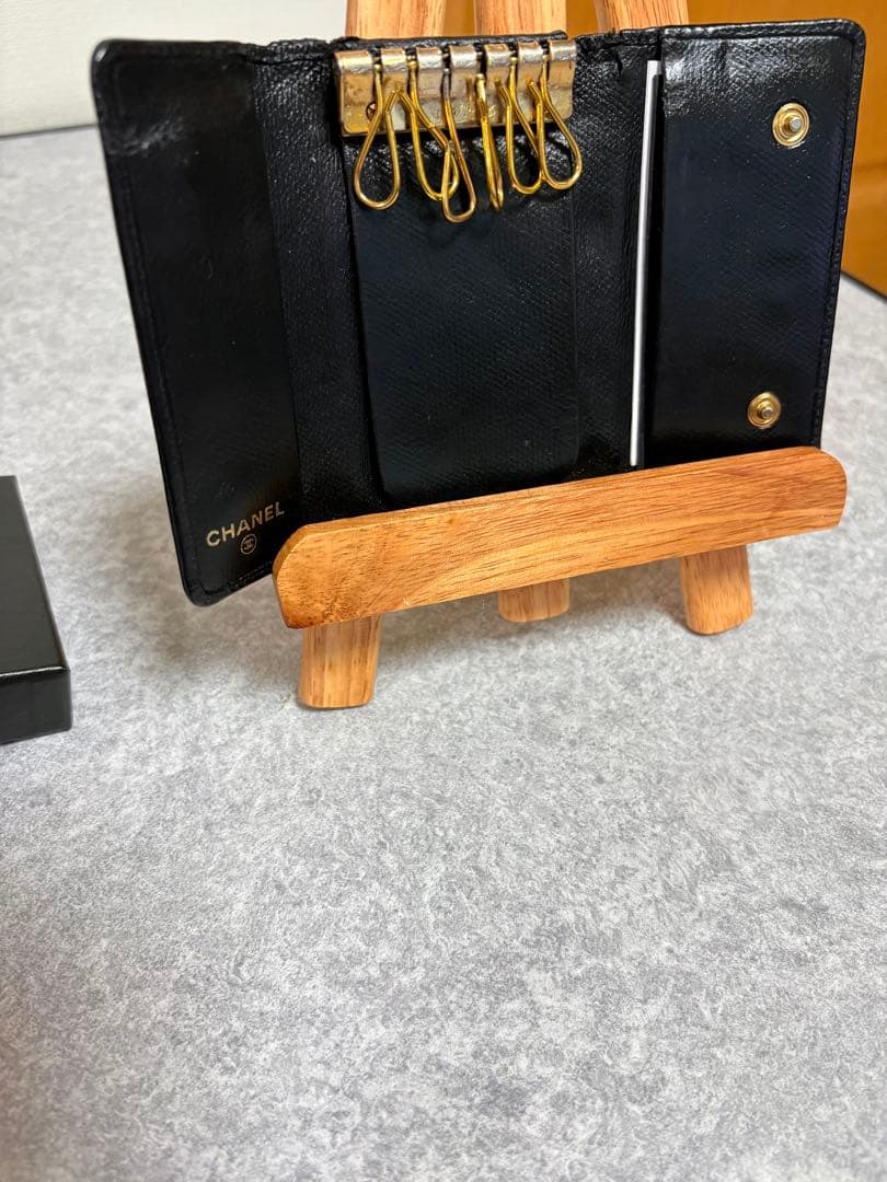 t*o様 (正規品)CHANEL ブラック 本革レザー 6連キーケース