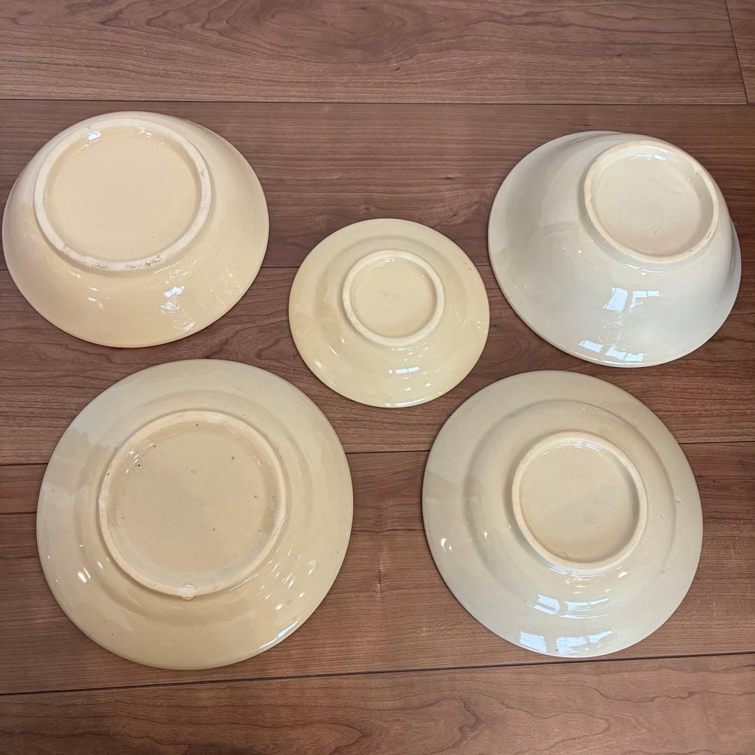 ソンべ焼き　ライテウ焼き　ベトナム　色彩豊かな花模様の陶磁器皿・丼　5枚セット