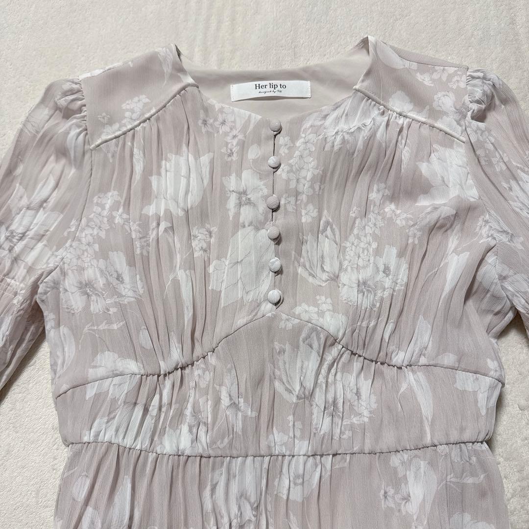 herlipto Tiered Floral Pleated Dress ピンク