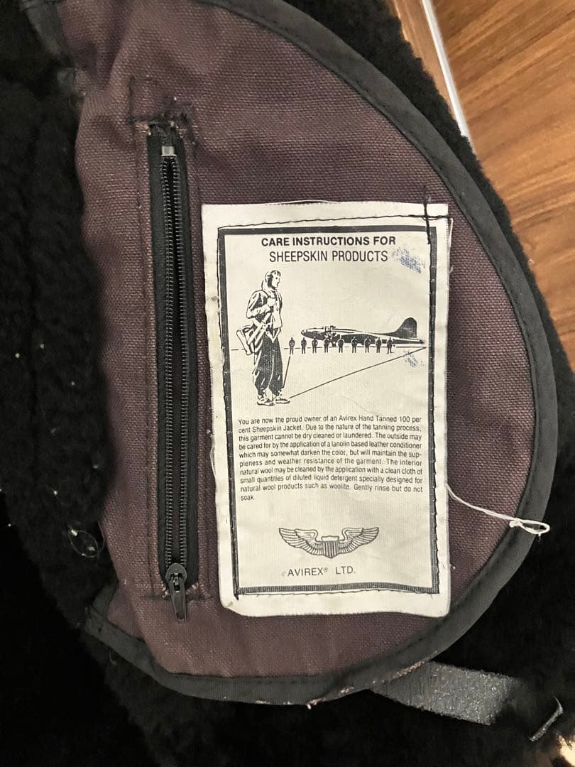 美品　AVIREX　B3 ムートンレザージャケット サイズ38 黒