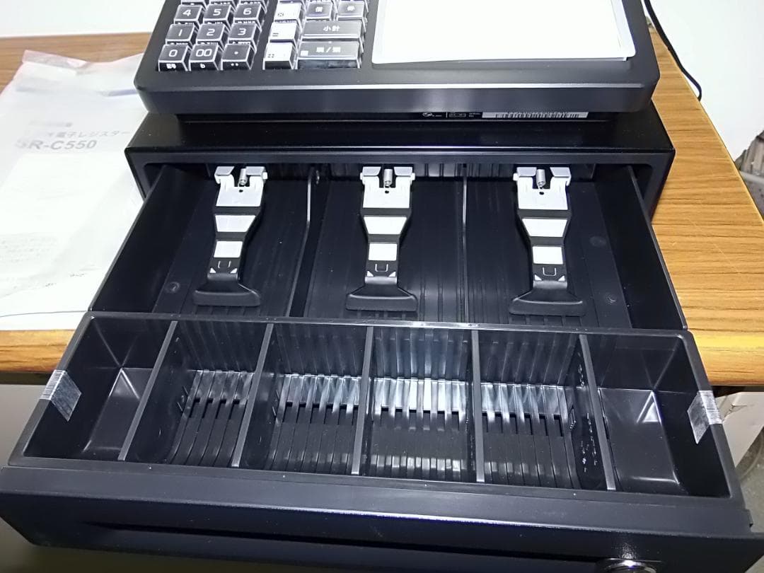 大人気の黒229店名設定無料SR-C550飲食向７２タッチインボイスレジスター