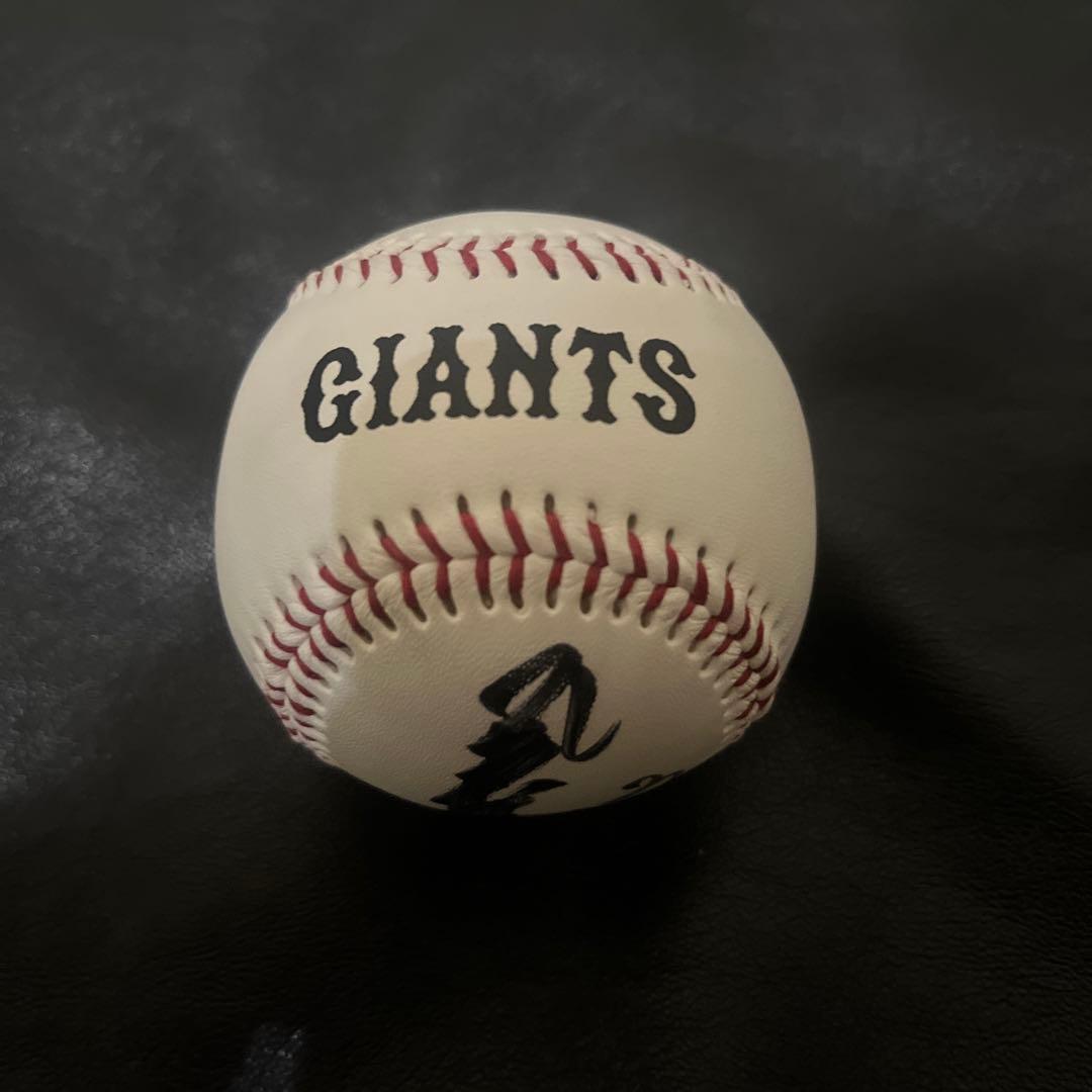 GIANTS 梶谷隆幸　投げ入れサインボール　巨人