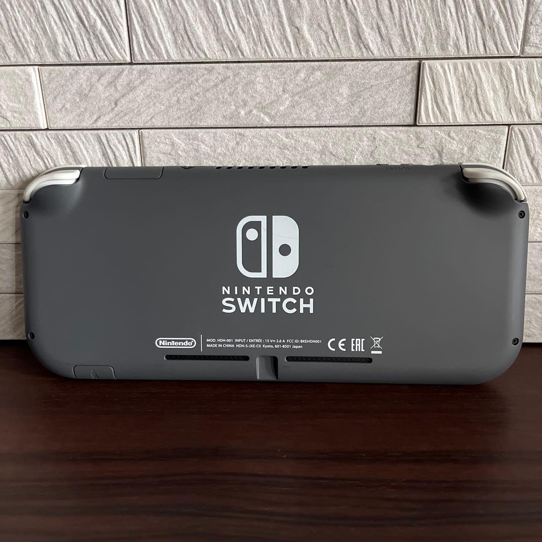 Nintendo Switch Lite &ソフト「大乱闘スマッシュブラザーズ」