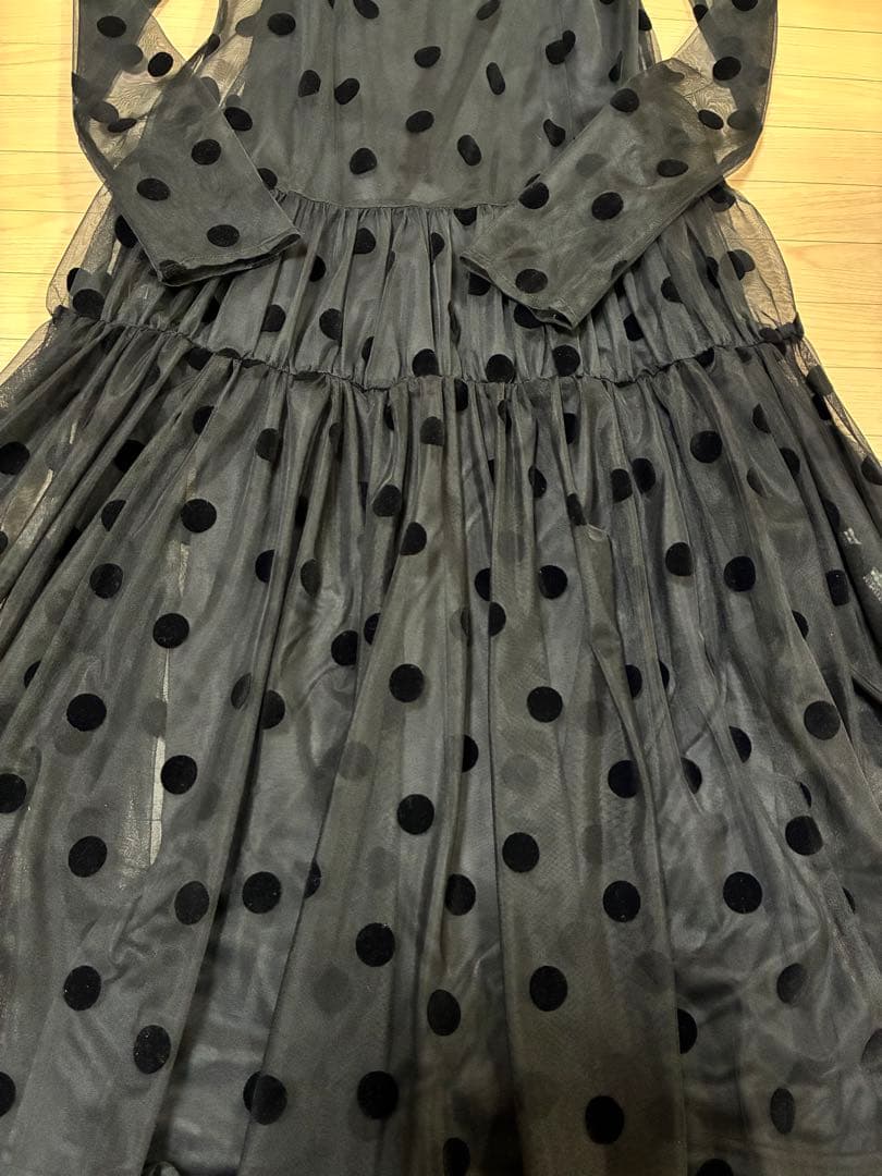 大人気完売品⭐︎リエンダ　ドットレースティアードワンピース　黒　S