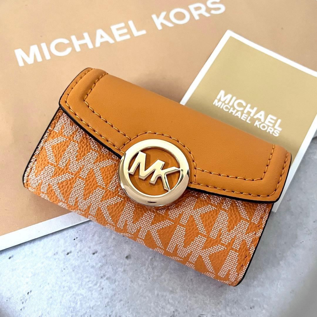 マイケルコース☆新品☆MKシグネチャー 三つ折り 6連キーケース