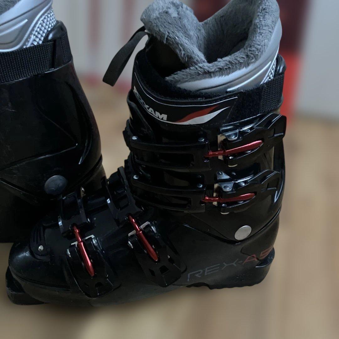 ATOMIC スキー赤140cm ブーツ黒25cm 4点セット