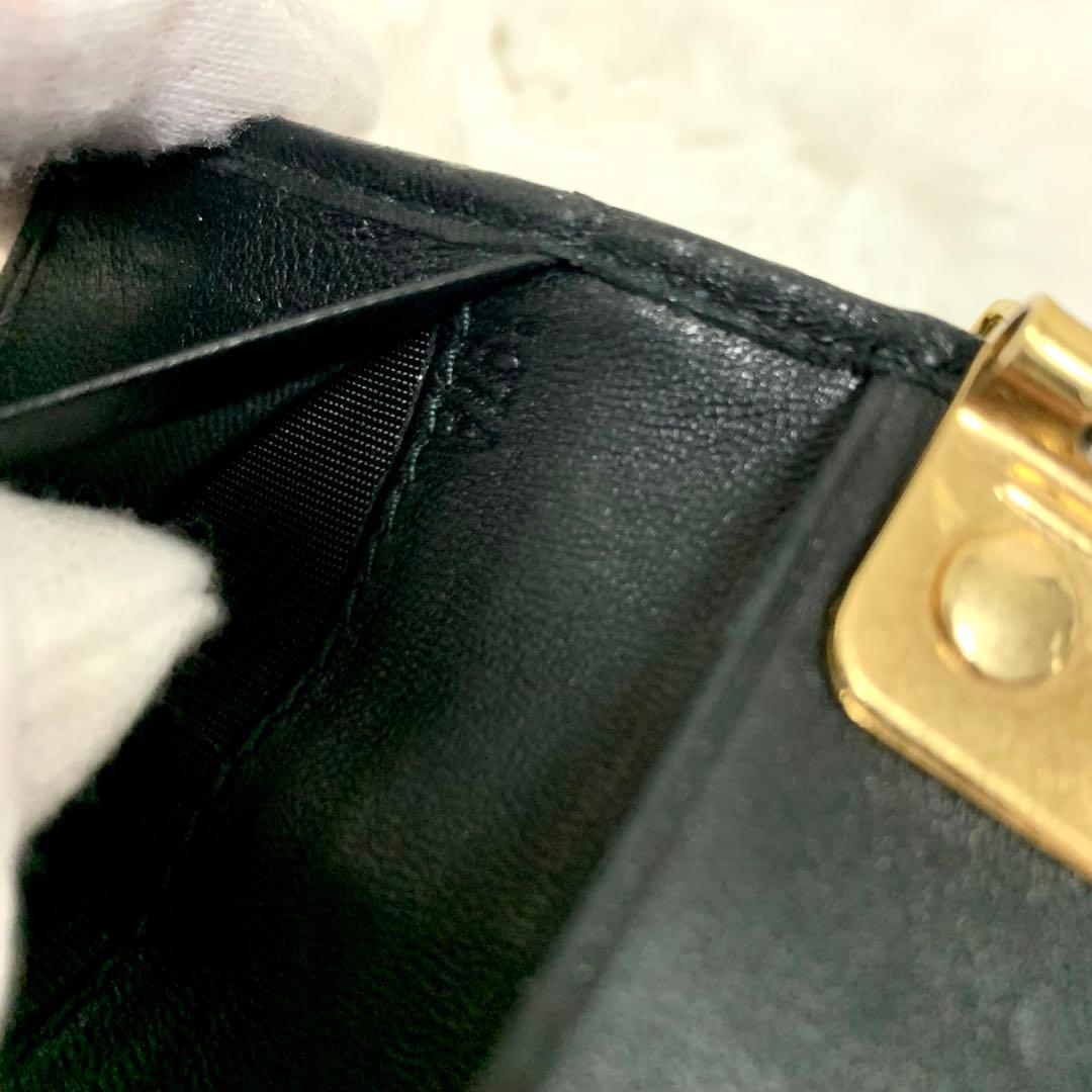 美品！MUI MUIミュウミュウ 6連キーケース　黒　レザー　ゴールド　箱付き