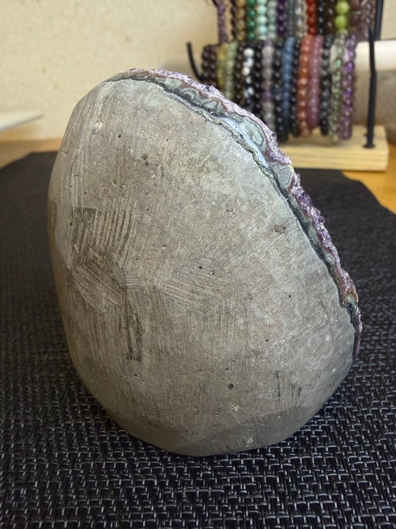 極濃紫 ウルグアイ産 アメジストドーム 398g 高品質 原石 1119