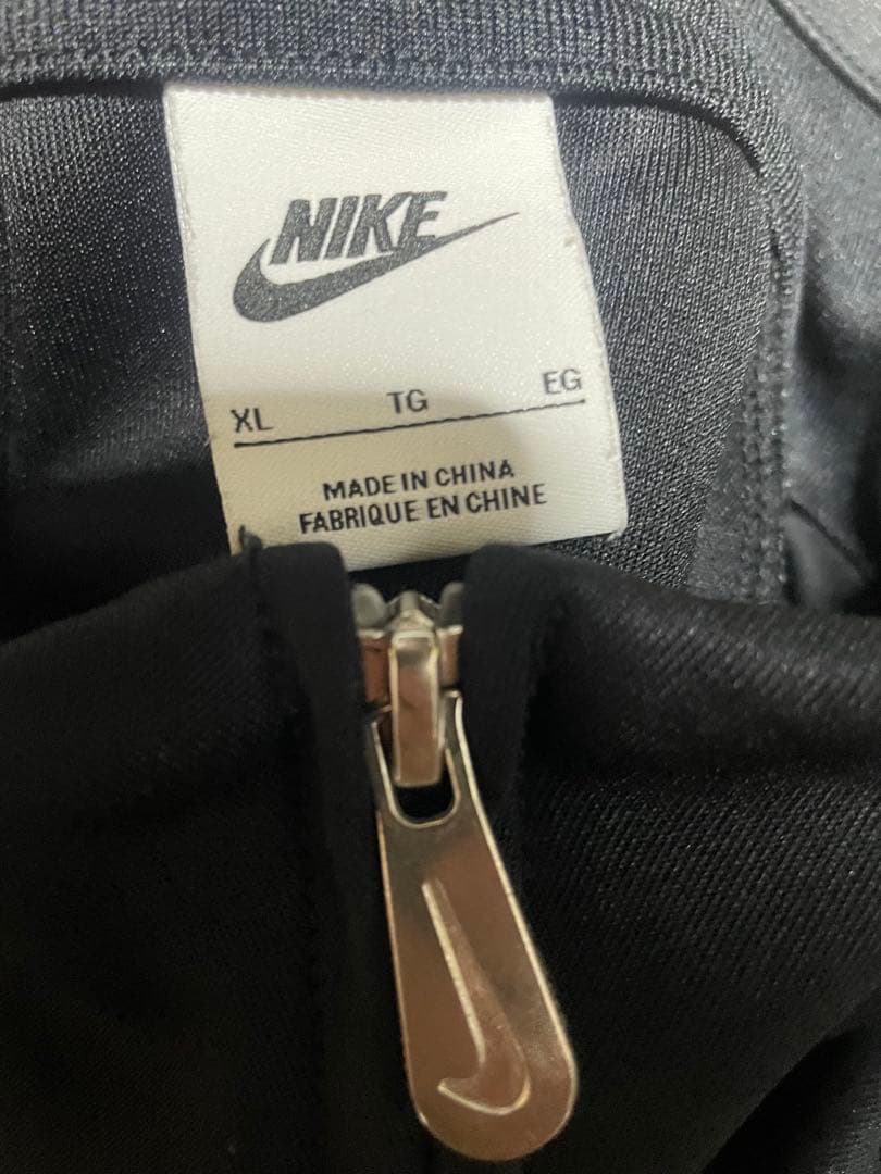 早い者勝ちです‼️Nike ブラックジャージ 上下セット（XL）即購入⭕️