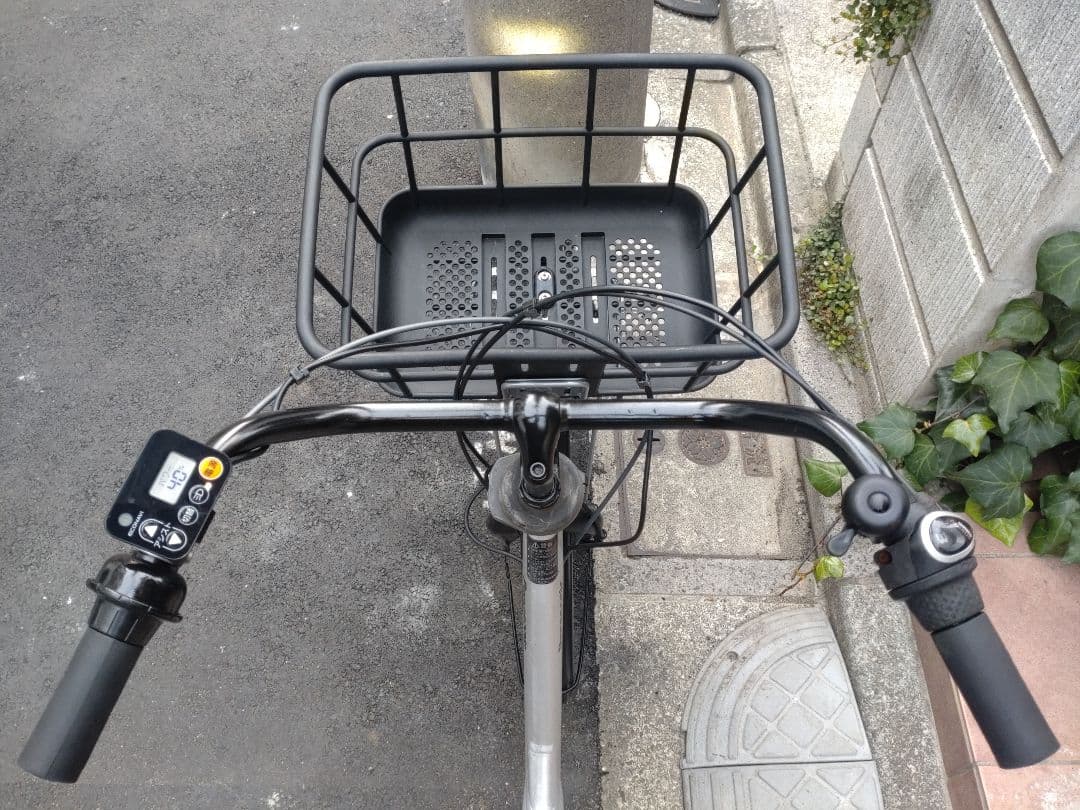 配送可★直接引渡可カスタム【ギュットアニーズ】電動アシスト自転車3人乗充電器付属