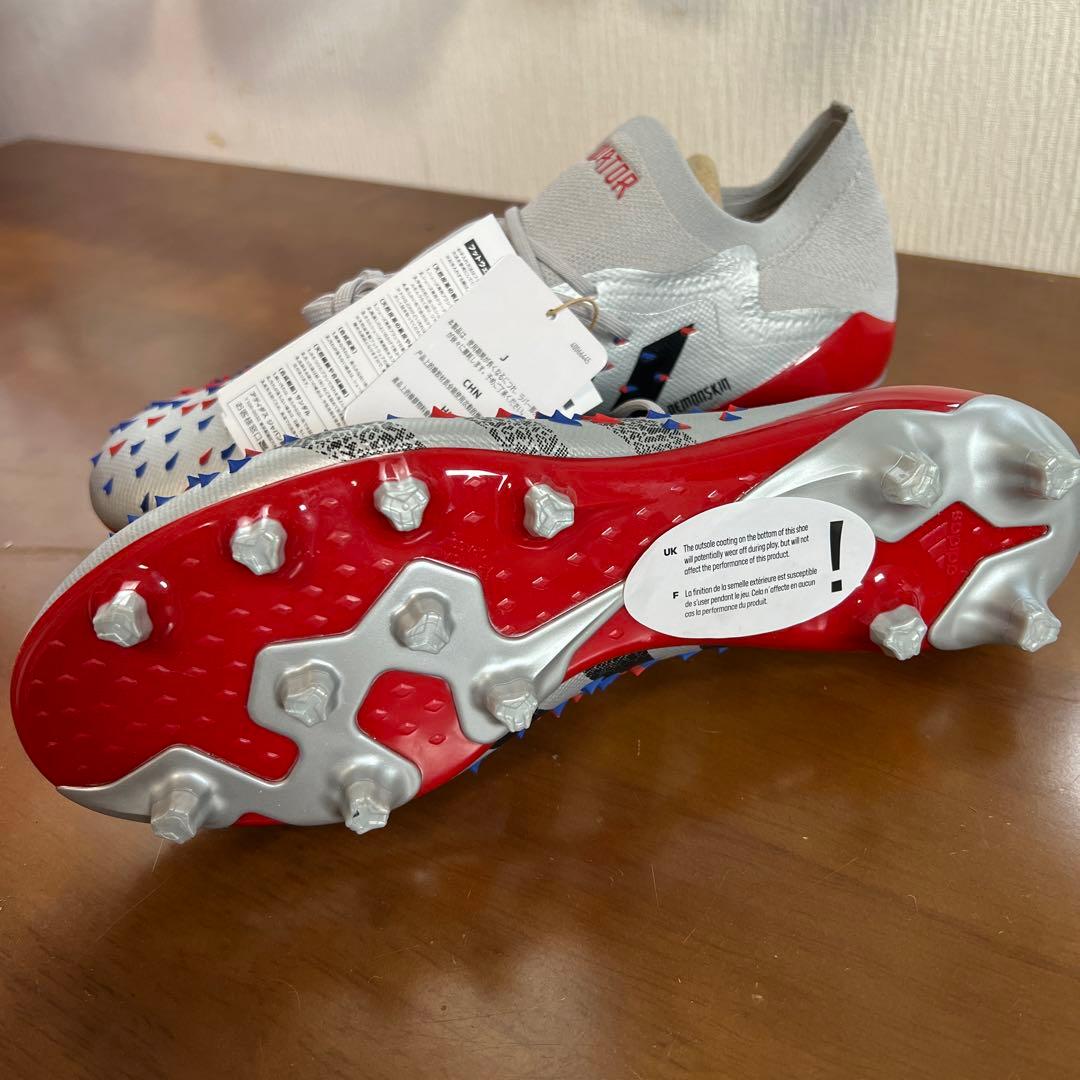 サッカースパイク　プレデターフリーク