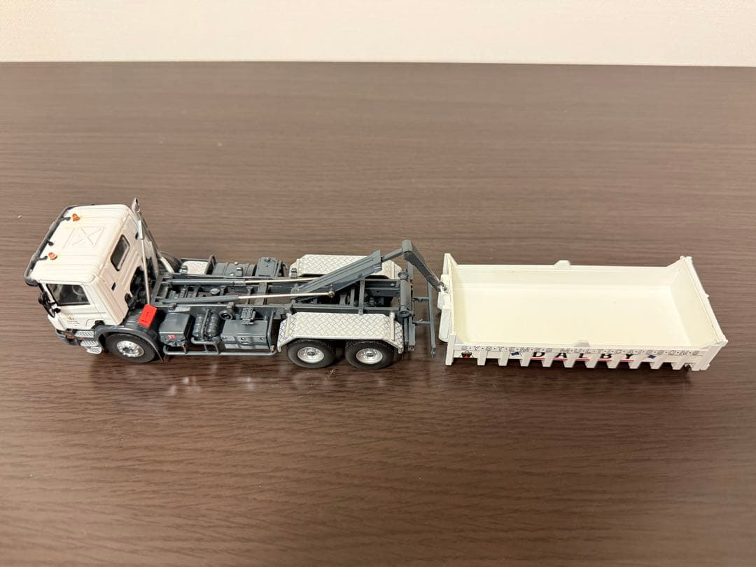 ユニバーサルホビー スカニア　1/50