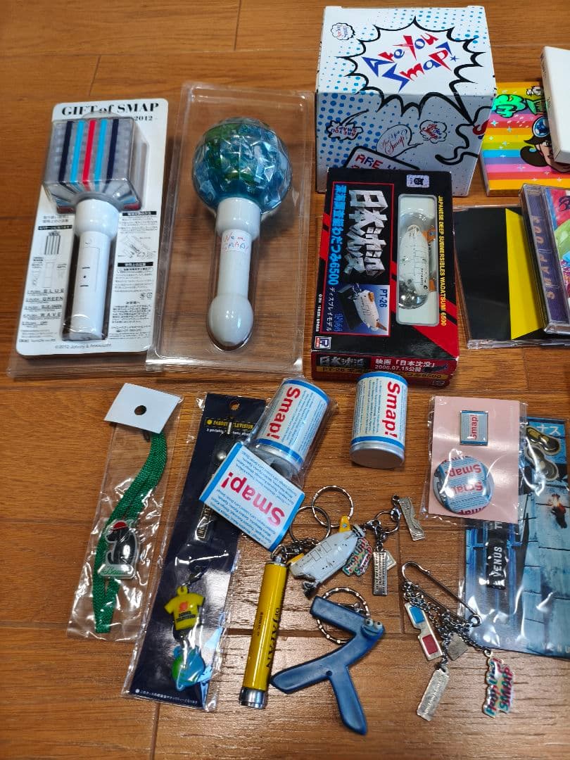 SMAPのDVD　CD　ストラップまとめ売り　セット売りのみ