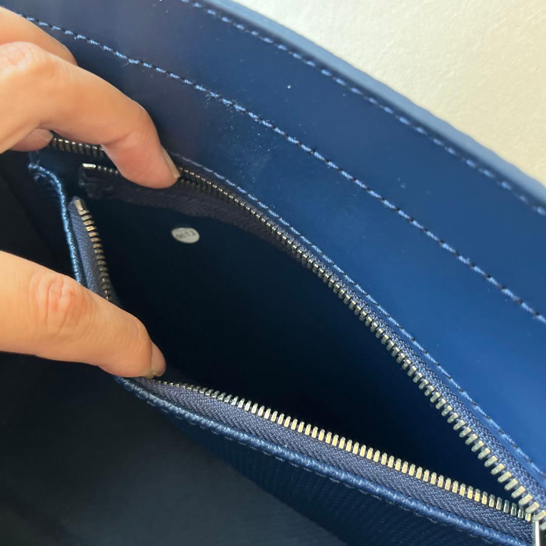 値下げしました！LACOSTE ネイビー バッグ 収納袋付き