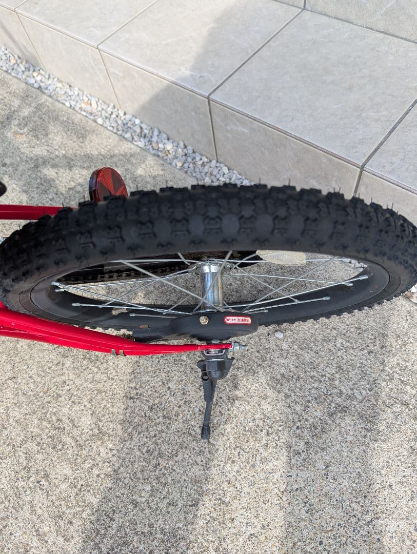 赤キッズバイク 前カゴ付き 補助輪付き　18インチ